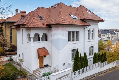 Casă individuală cu 7 camere cu Teren 444 Mp în Dealul Cetății - 3