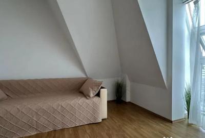 Apartament cu 3 camere decomandat în Răcădău
