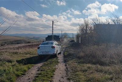 Teren de 652 mp, în Aroneanu - 3