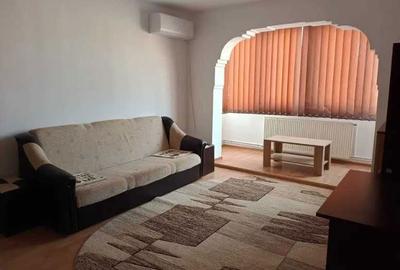 Apartament cu 2 camere semidecomandat în Romanilor