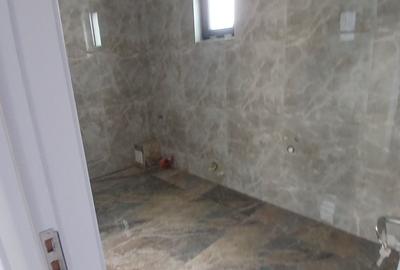 Casă cu 4 camere în Central - 1