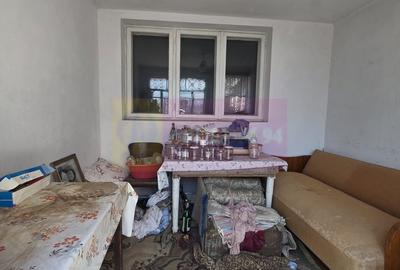 Casă cu 3 camere în Nuci - 2