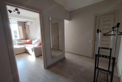 Garsonieră decomandată în 1 Mai - 3