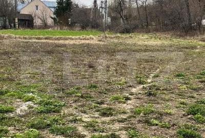 Casă cu 4 camere cu Teren 4600 Mp în Siret - 12