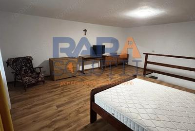 Garsoniera la curte - ultracentral - 6