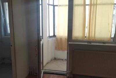 Garsoniera etj 3 zona Micro15 - 1
