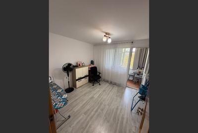 Apartament spațios cu 4 camere de vânzare în Micro 16 - Galați - 3