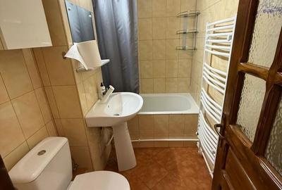 Garsonieră decomandată în Central - 9