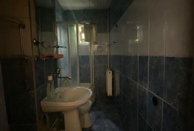 Apartament cu 3 camere semidecomandat în Craiovița Nouă - 5