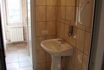 Birou, de 25 mp, în Regie - 3