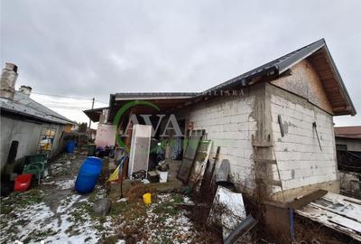 Casă cu 5 camere cu Teren 1200 Mp în Gherăiești - 3