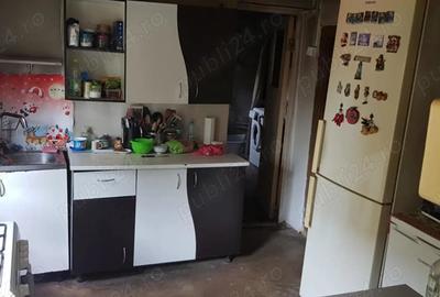 Vand casa la tara in comuna Haghig - 4