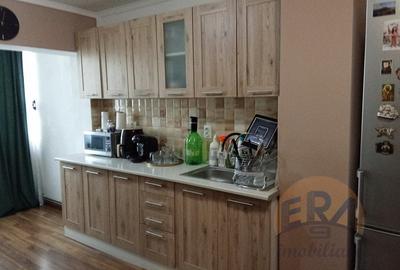 Apartament cu 2 camere decomandat în Valenta - 4