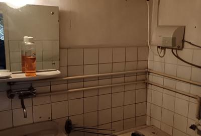 Garsonieră decomandată în Central - 7