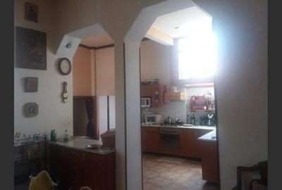 Casa la curte comuna pe 3 nivele, 300mp utili 0% comision - 13