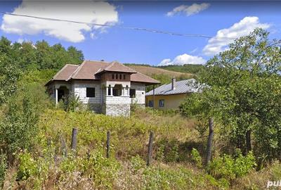 Casă cu 4 camere cu Teren 18 Mp în Groșerea - 5