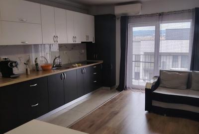 Apartament cu 2 camere semidecomandat în Central - 1