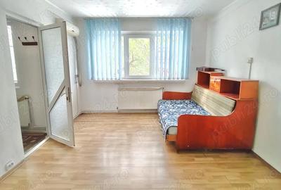 Apartament cu 3 camere semidecomandat în Central - 6