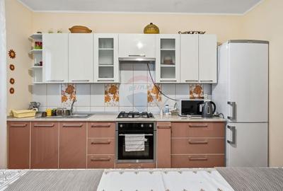 Casa / Vila cu 6 camere de vanzare I Podul Iloaiei - 6