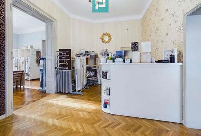 Apartament cu 3 camere, zona ultracentrala - 3