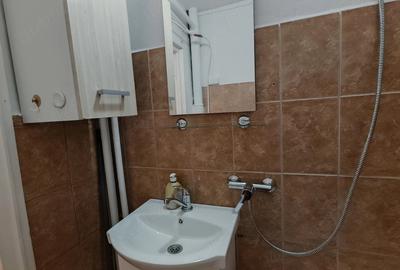 Apartament cu 2 camere semidecomandat în Valenta - 8