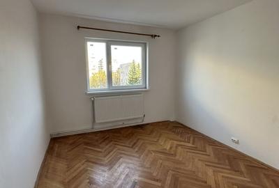 Apartament cu 4 camere în Central