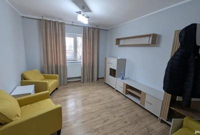Inchiriez apartament cu doua camere - 1