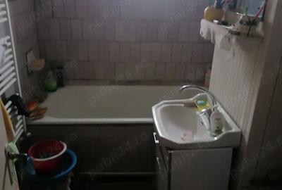 Apartament cu 3 camere decomandat în Broșteni - 3