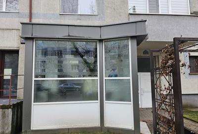 Spațiu comercial, de 25 mp, în Steaua - 1