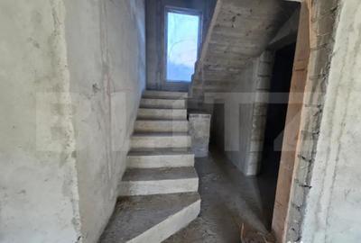 Casă cu 7 camere cu Teren 500 Mp în Central - 7