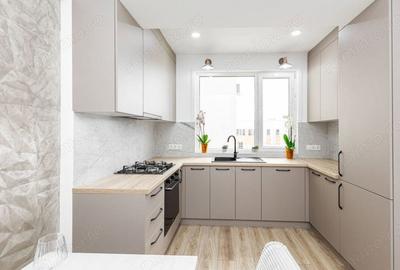 Garsonieră decomandată în Titan