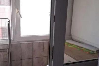 Garsonieră     zona Cet  mobilată utilată 22 mp - 3