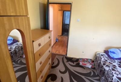 Apartament 3 camere decomandat,etaj 4/4 Bld. Racoteanu, Filiasi - 3