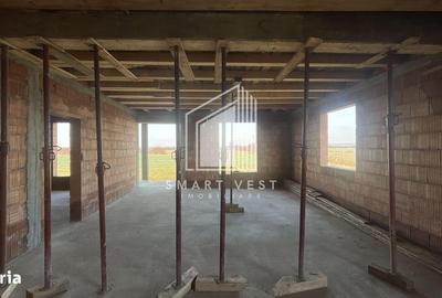 Casă cu 4 camere cu Teren 700 Mp în Botiz - 19