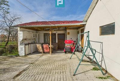 Casu?a cu priveli?te panoramica spre Cetatea ?iria - 5