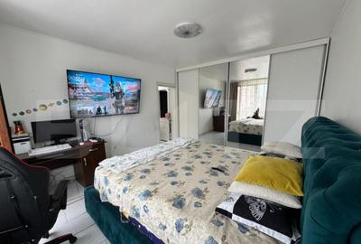 Apartament de vanzare, cu 2 camere, 57 mp, decomandat, zona - 4