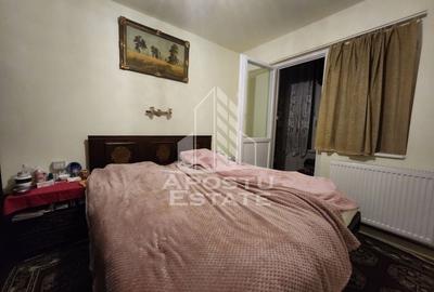 Apartament cu 4 camere, centrala proprie, etaj intermediar, zona Dacia - 7