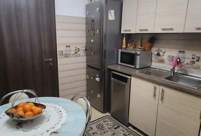 Apartament cu 3 camere decomandat în Est - 11