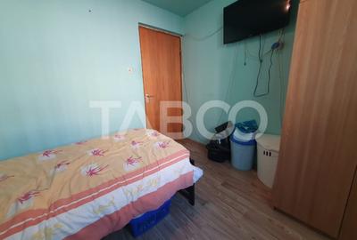 Apartament de vanzare 2 camere semidecomandat zona 13 Decembrie - 4