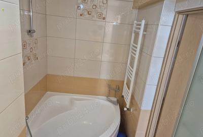 Apartament cu 3 camere decomandat în Europa - 8