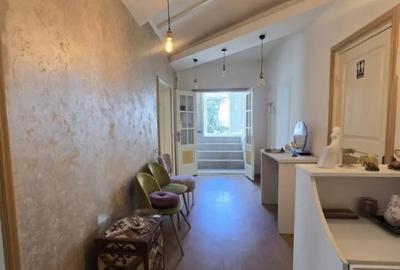 Spațiu comercial, de 69 mp, în Central - 4