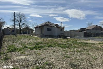 Casă cu 2 camere cu Teren 553 Mp în Păulești - 6