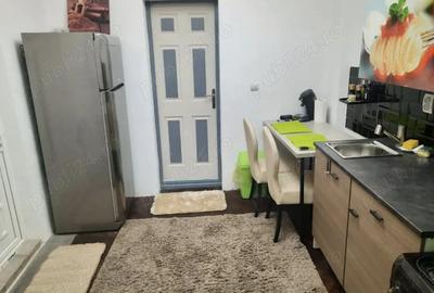 Garsonieră decomandată în Central - 3