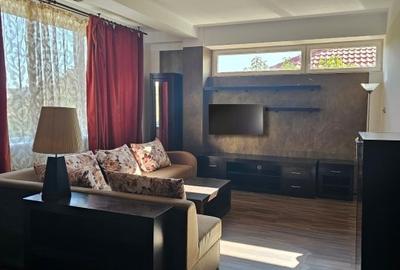 Apartament cu 3 camere decomandat în Girocului