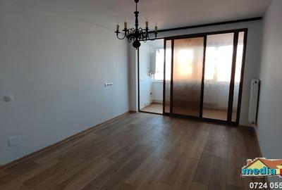 Apartament cu 3 camere semidecomandat în Micro 16 - 4