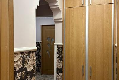 Apartament cu 3 camere decomandat în Șcheia - 2