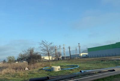 Teren intravilan , 3000 mp , deschidere 78 m, zona Carcea - 4