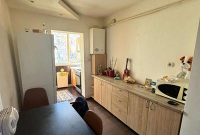 Apartament cu 3 camere complet mobilat ?i utilat,pret compe Apartament cu 3 camere complet mobilat ?i utilat,pret compe - 2