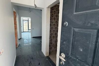 Casă cu 4 camere cu Teren 340 Mp în Prelungirea Ghencea - 13