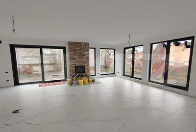 Casă cu 4 camere cu Teren 382 Mp în Bună Ziua